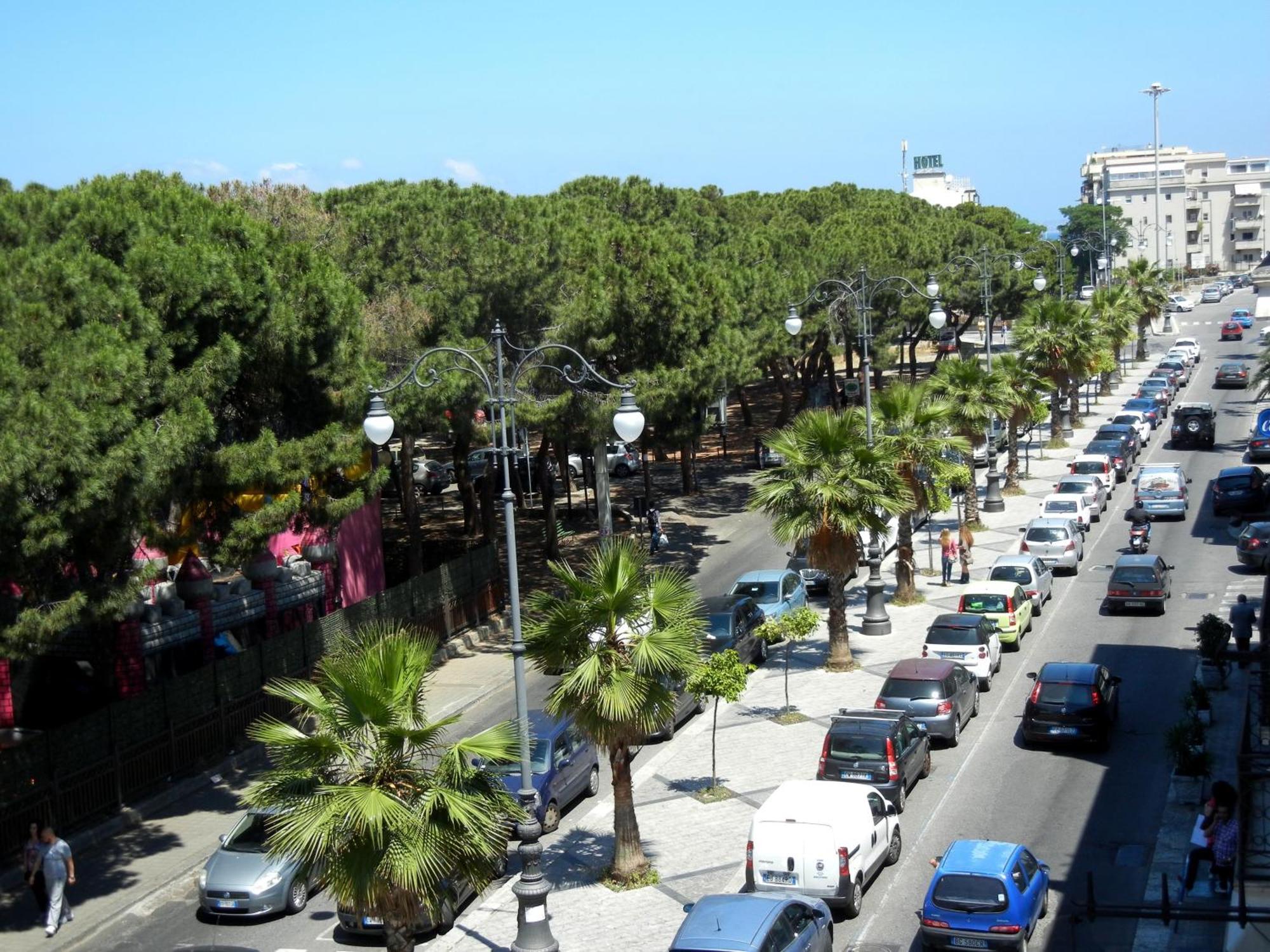 ريجّو دي كالابريا B&B La Pineta المظهر الخارجي الصورة